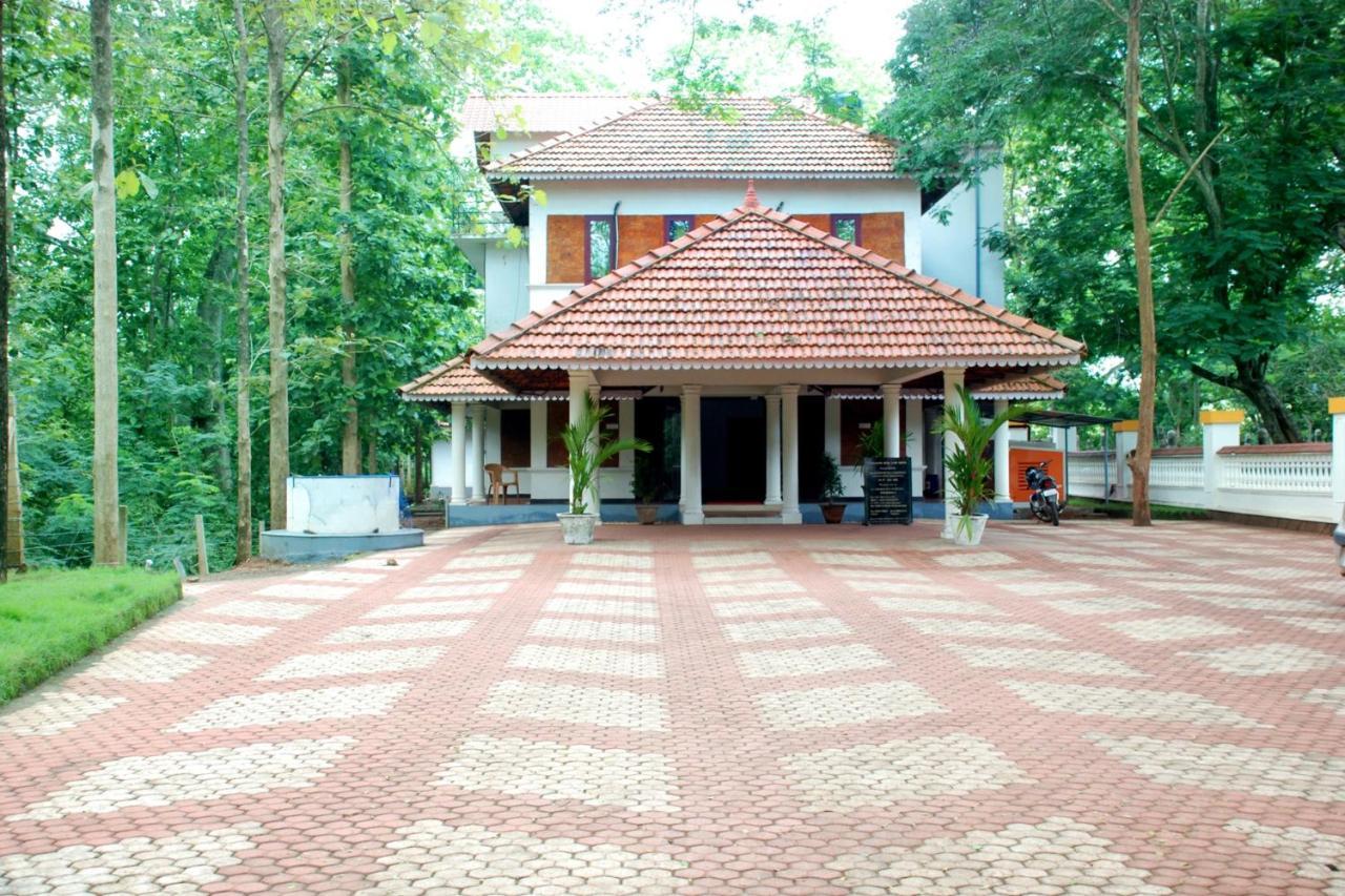Ktdc Tamarind, Nilambur Hotel ภายนอก รูปภาพ